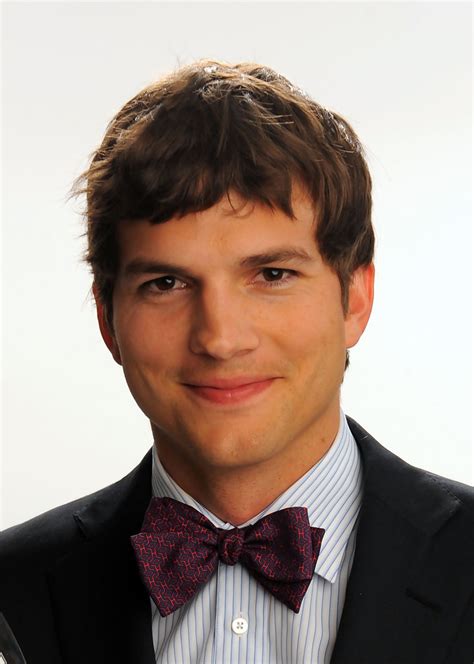 Ashton Kutcher In Peoples Choice Awards 2010 Portraits