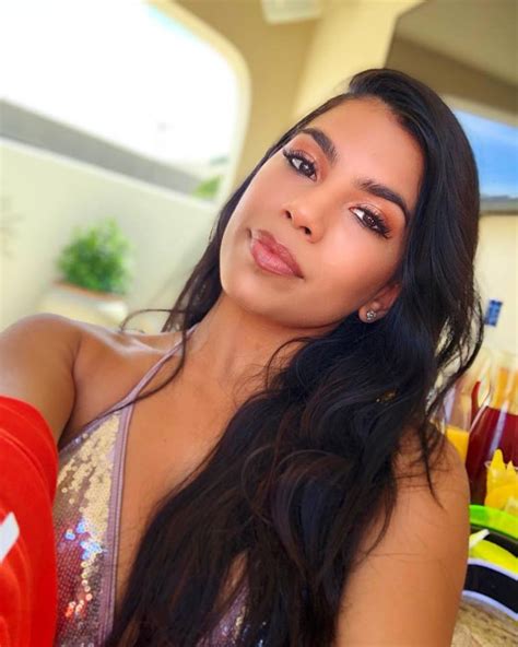 Elizabeth Ruiz Wiki Biography Age Height Boyfriend Net Worth