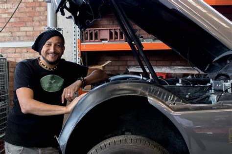 Watch national geographic on bt tv channel 317/373 hd. Fuzz Townshend - The Car SOS star talks to Auto Torque ...