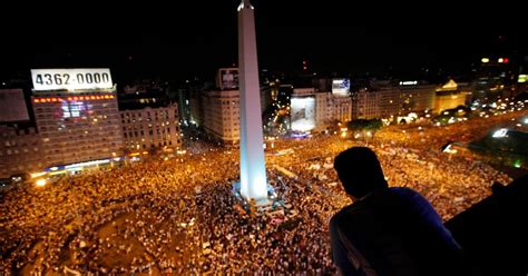 Argentina Protests Up To 700 000 March In Frustration At President Cristina Kirchner Pictures