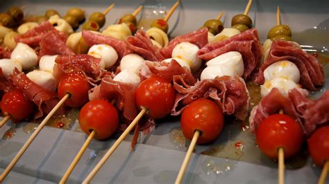 Italian appetizers come in large varieties, from the antipasto dishes, salads made of fried calamari is a great italian appetizer usually served in fancy restaurants before dinner, and a basket of herbal. 30 Ideas for Italian Appetizers Cold - Best Round Up Recipe Collections