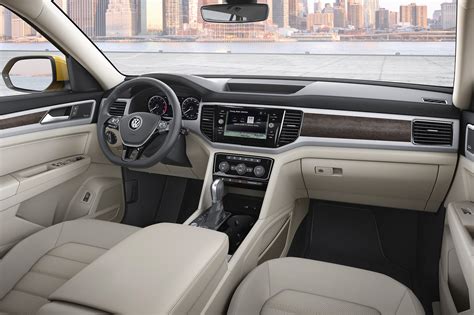 Heritage vw has this volkswagen tiguan for sale south of atlanta, and we have great lease deals on it too. vw interior Fantastic 2018 Volkswagen Crossover Teramont Interior AutosDuty - Car Deals - UAE