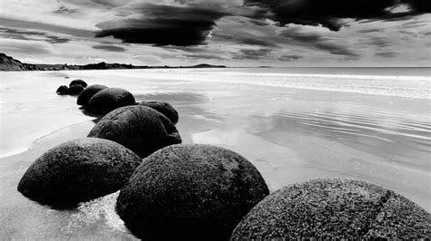 Beach Rocks Stones Bw Ocean Hd Wallpaper Nature And Landscape
