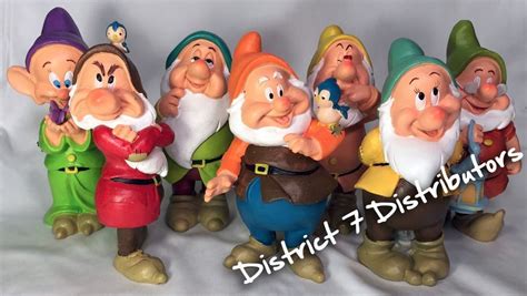 Disney Seven Dwarfs Garden Gnomes Fasci Garden