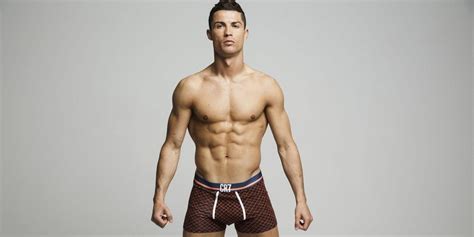 Nowa Sesja Cristiano Ronaldo W Bieli Nie Co Za Cia O Sport