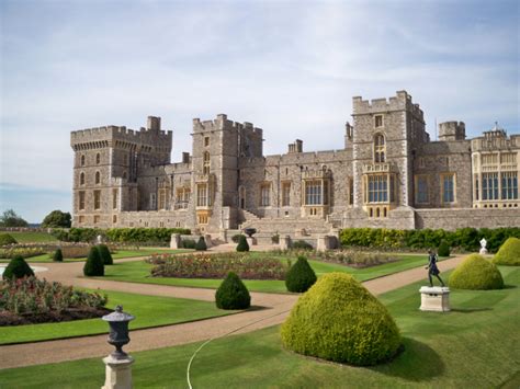 windsor castle residence of queen elizabeth ii uk castles windsor castle castle