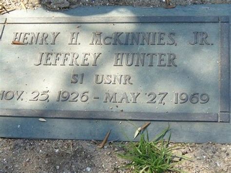 Beneath Los Angeles Jeffrey Hunter Famous Tombstones Famous Graves Jeffrey Hunter