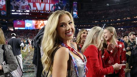 Chiefs Owners Daughter Gracie Hunt Nods Sensual Glamour At Super Bowl