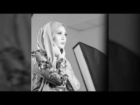 Ada 20 gudang lagu terus mencintai siti nordiana terbaru, klik salah satu untuk download lagu mudah dan cepat. Siti Nordiana Terus Mencintai (LIRIK) - YouTube