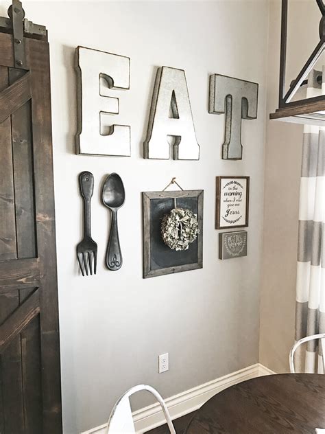 Here's how to create the dream farmhouse kitchen on a budget. 45+ Best Farmhouse Wall Decor Ideas and Designs for 2020