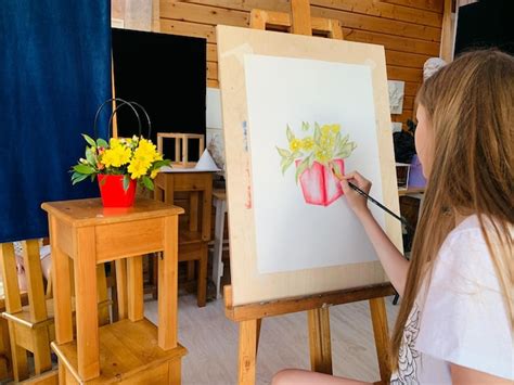 Premium Photo Drawing Flowers Still Life Painting Lessons In Workshop