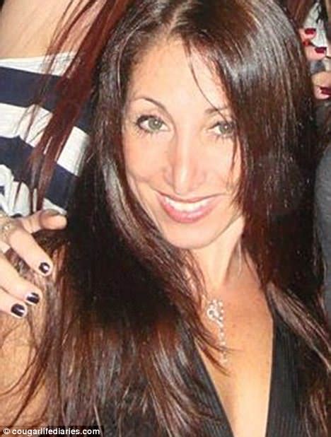 Cougar Wife Laura Lanhams Husband Charged With Stealing 36m Daily