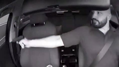 Un Hombre Dispara Un Arma Desde El Interior De Su Auto Por Un Incidente De Ira En Miami Shows