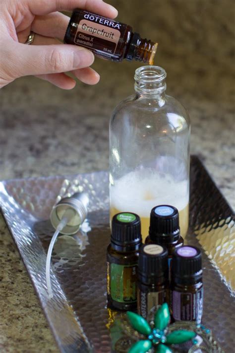Check out this easy natural hair detangler diy that allows you to use soft, moisturizing essential oils to detangle your snarly, troublesome hair. Making Scentz (aka Homemade Bath Products): Make Your Own Hair Perfume