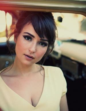 Milana Vayntrub Nue Photos Biographie News De Stars Les Stars Nues