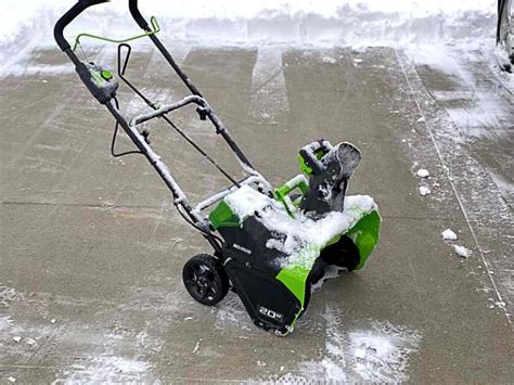 Greenworks Pro 60v 20 Inch Cordless Electric Snow Blower Review The