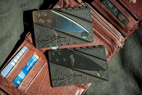 Cardsharp Credit Card Folding Safety Knife Strieborný Muničák