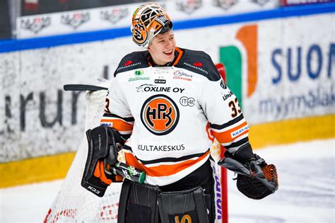 Emil larmi (born 28 september 1996) is a finnish professional ice hockey goaltender currently playing for the pittsburgh penguins of the national hockey league (nhl). Emil Larmi palasi juhlapaikalle Ouluun - nyt oli Kärppien ...