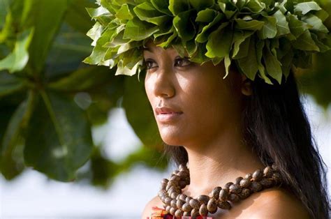 Micronesian Culture Hawaiian Woman Hula Dancers Hawaiian Girls