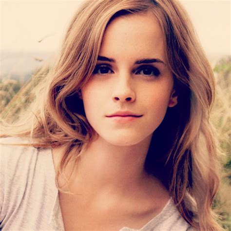 Emma Watson Chachavips Blog