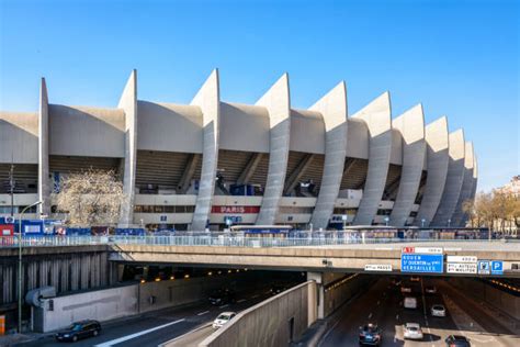 Ses espaces modernes et prestigieux offrent la possibilité de répondre à vos. Parc Des Princes Banque d'images et photos libres de droit ...