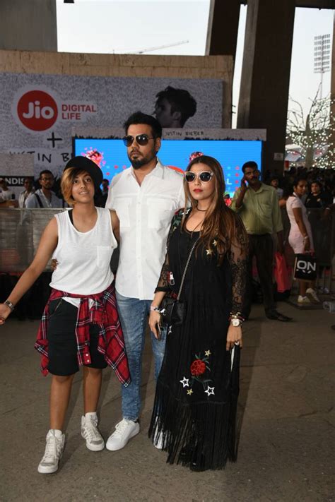 Justin Bieber Mumbai Concert Alia Bhatt Malaika Arora Sridevi Khushi Kapoor Spotted Looking