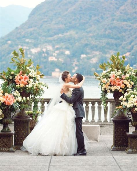 24 Utterly Romantic Wedding Day Kisses Real Weddings