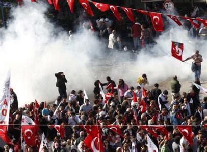 Turkish Police Fire Tear Gas At Banned Secularist March