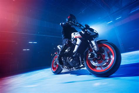 2019 Yamaha MT-09 Guide • Total Motorcycle