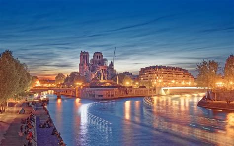 France, δφα fʁɑ̃s, επίσημη ονομασία: Ρεβεγιόν στην Παναγία των Παρισίων με τον Ζαν Μισέλ Ζαρ | Η ΚΑΘΗΜΕΡΙΝΗ