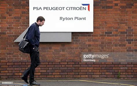Peugeot Ryton Plant ストックフォトと画像 Getty Images