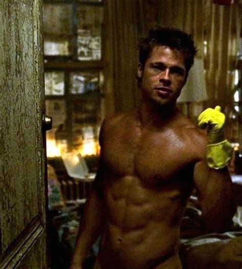 It's been 20 years since the release of 1999's fight club, and brad pitt's fighting physique remains an extremely lofty fitness goal for men the world over. Brad Pitt'in "Fight Club" Six-Pack Vücudu