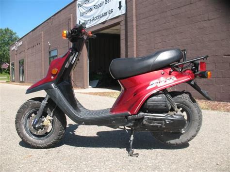 The nnew yamaha zuma 50f, has a twin headlight design maintains the unmistakable zuma 50f visual identity, with turn signals equipped with clear lenses for a sleek look. 2001 Yamaha Zuma 50 Scooter for sale on 2040-motos