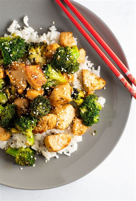 This recipe is whole30, keto and paleo compliant. Hibachi Chicken & Broccoli Recipe | Kitchen Swagger