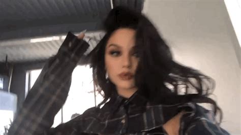 Maggie Lindemann —  Avec Images Court Metrage Mode Vetement Idées De Photo Instagram