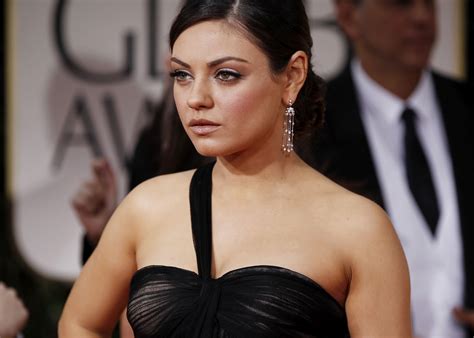 Her mother, elvira, is a physics teacher, her father, mark kunis, is a mechanical engineer, and she has. Mila Kunis American Female Hollywood Star Profile,Bio And ...