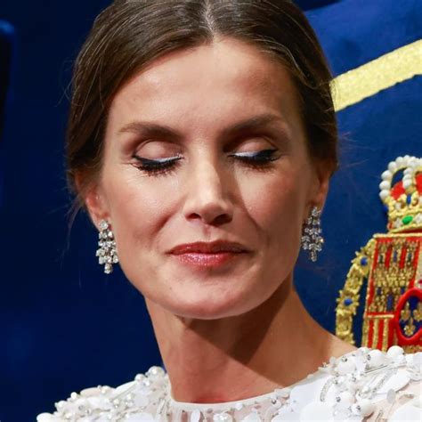 El Original Eyeliner De La Reina Letizia Es El Maquillaje Antiedad Que