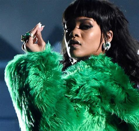 The best money managers understand how to position your money for maximum return with the least amount of risk. Rihanna's New CD Pushed Back For The Umpteenth Time But ...