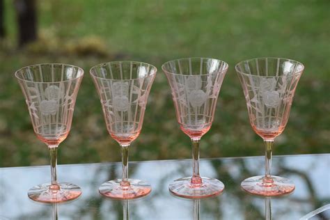 Vintage Etched PINK Optic Glass Wine Glasses Set Of 4 Vintage Pink