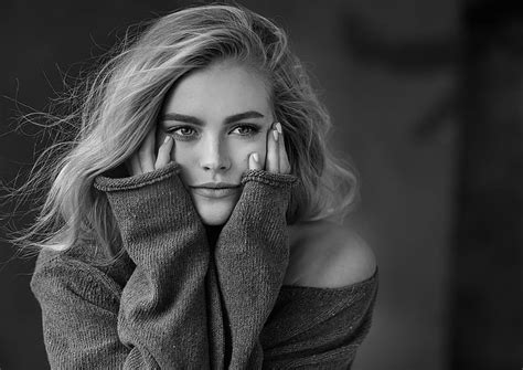 Black And White Girl Wallpapers Hd Images Amashusho