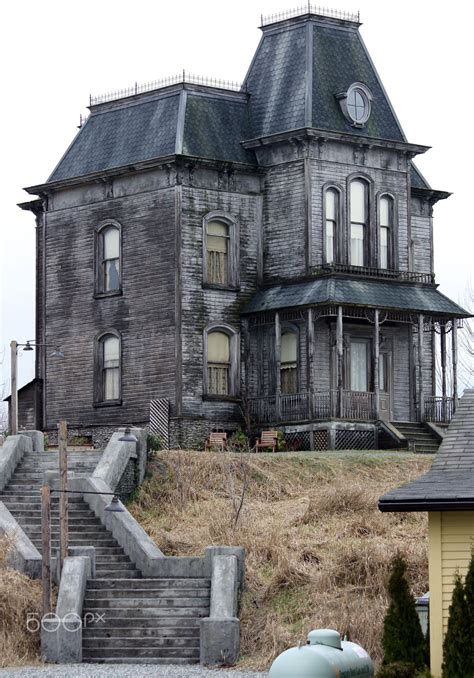 Bates Motel Creepy Houses Gothic House Abandoned Houses