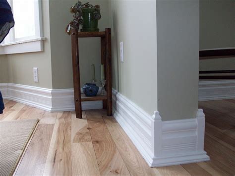 How To Decorate White Baseboard Should We Paint It In White Homesfeed