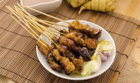Berikut adalah resep untuk memasak ikan lele bumbu balado pedas manis enak dan praktis. Sate Lele Pedas dan Nikmat | Aneka Resep dan Cara Masak