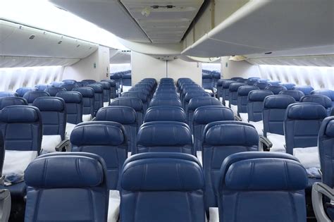 First Look At Deltas Refreshed 767 400er Seating Configuration
