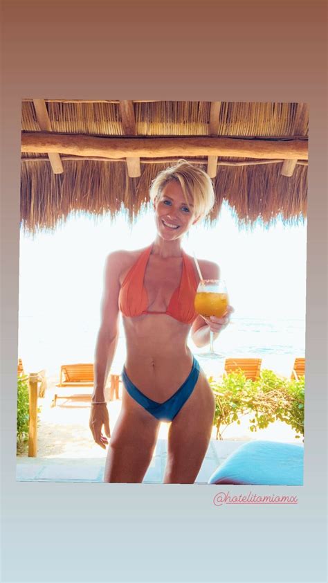 Nicky Whelan Sexy And Skinny In A Bikini Photos My Xxx Hot Girl