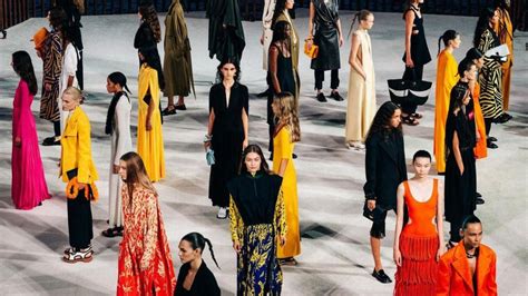New York Fashion Week 5 Trends We Love From Springsummer 2022