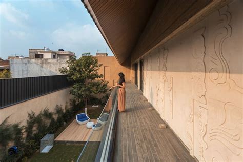 Gallery Of An Indian Modern House 23dc Architects 4 Contemporary