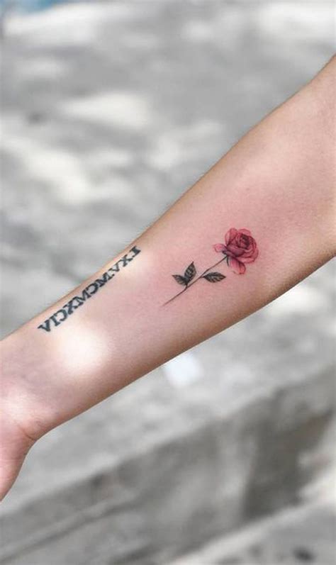 30 Simple And Small Flower Tattoos Ideas For Women Mybodiart