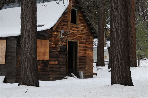 Winter Wooden Cabin Free Stock Photo Public Domain Pictures