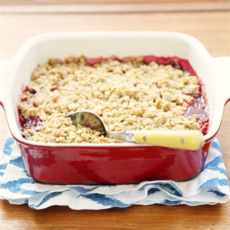 How To Make A Really Good Fruit Crumble Popsugar Food